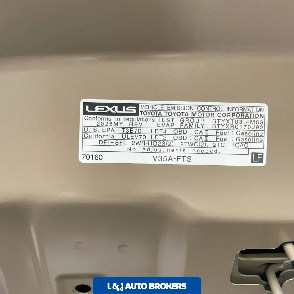 2025 Lexus LX 700h Overtrail