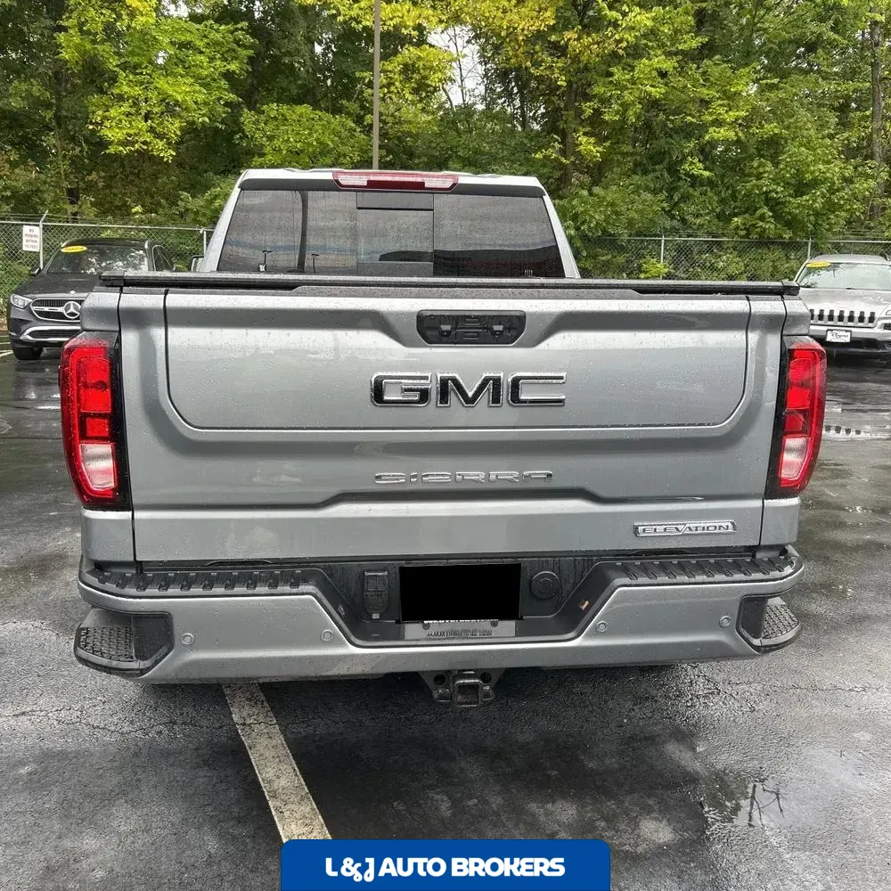 2025 GMC Sierra 1500 Elevation
