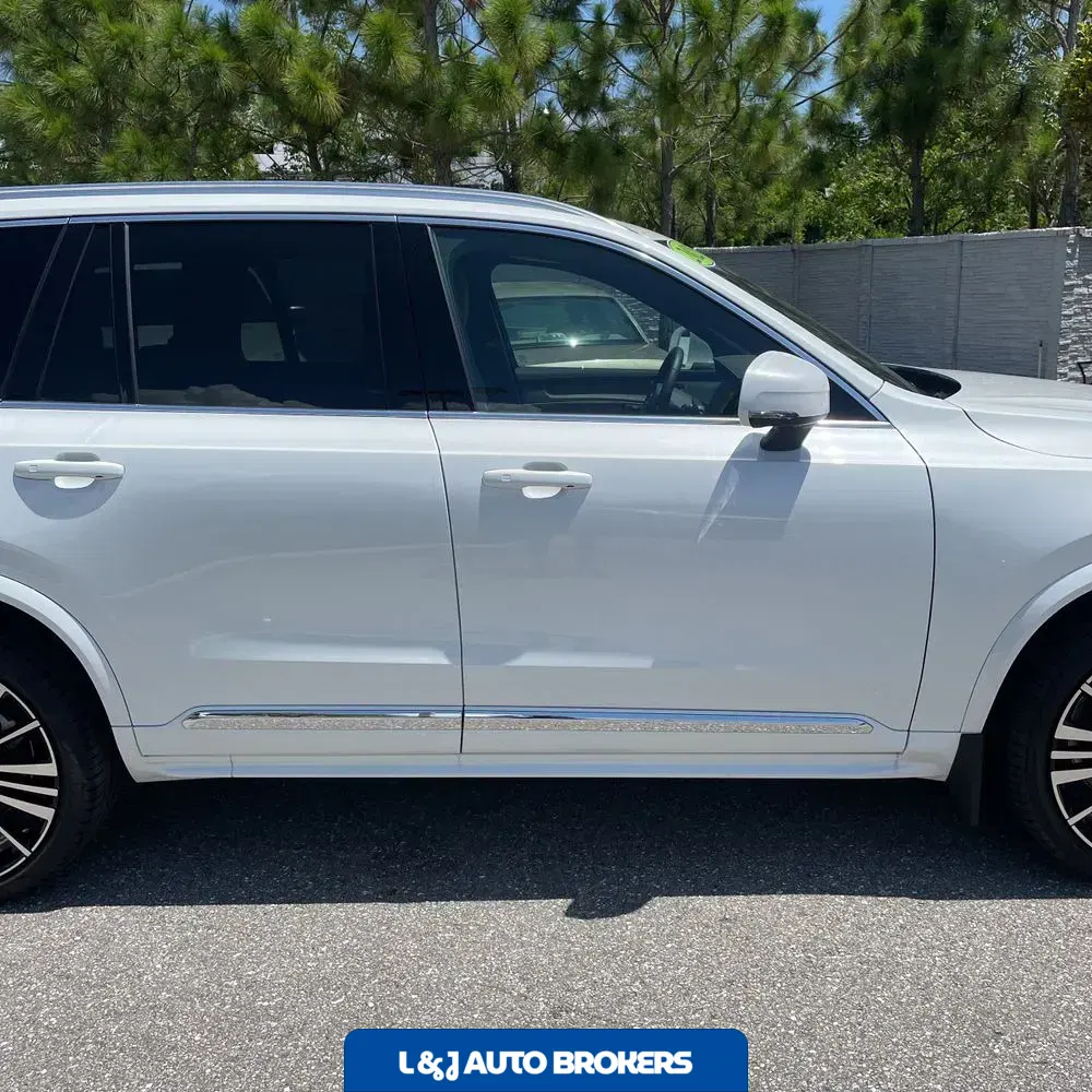 2025 Volvo XC90 B6 - Ultra