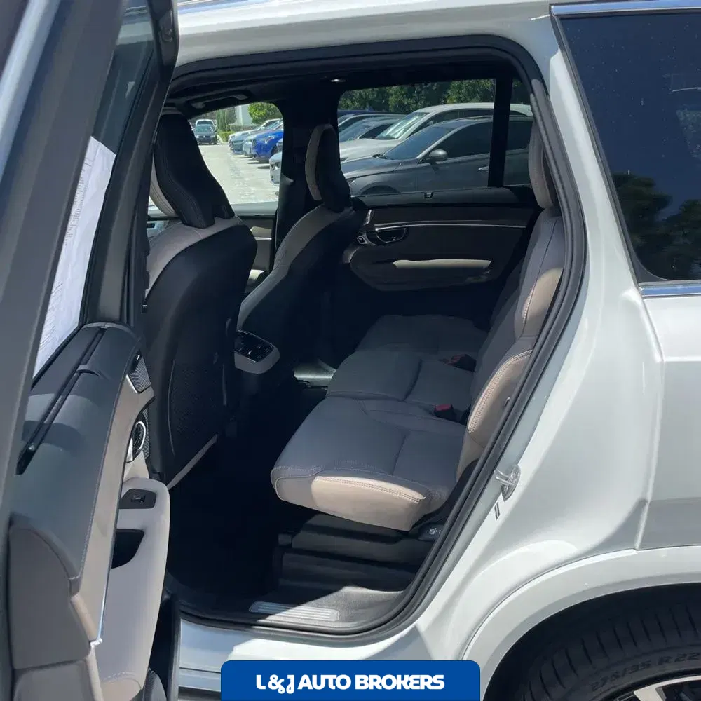 2025 Volvo XC90 B6 - Ultra
