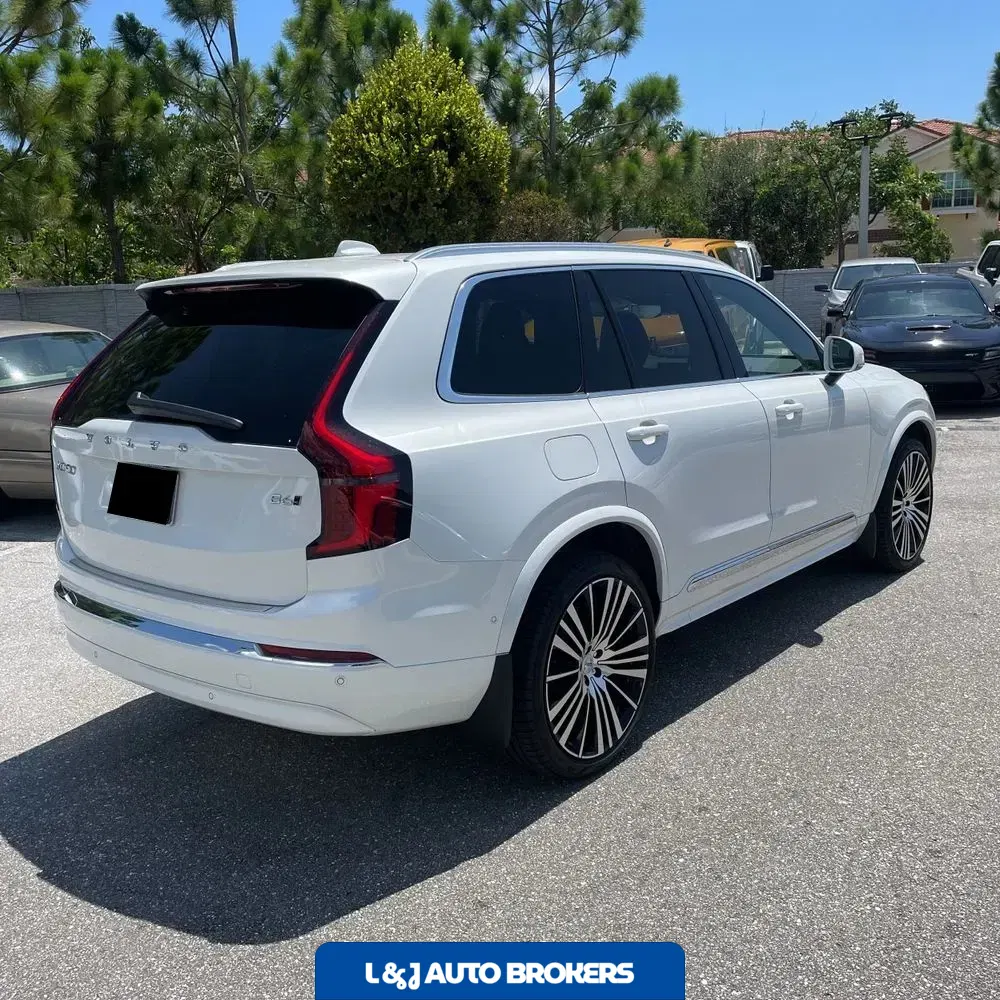 2025 Volvo XC90 B6 - Ultra