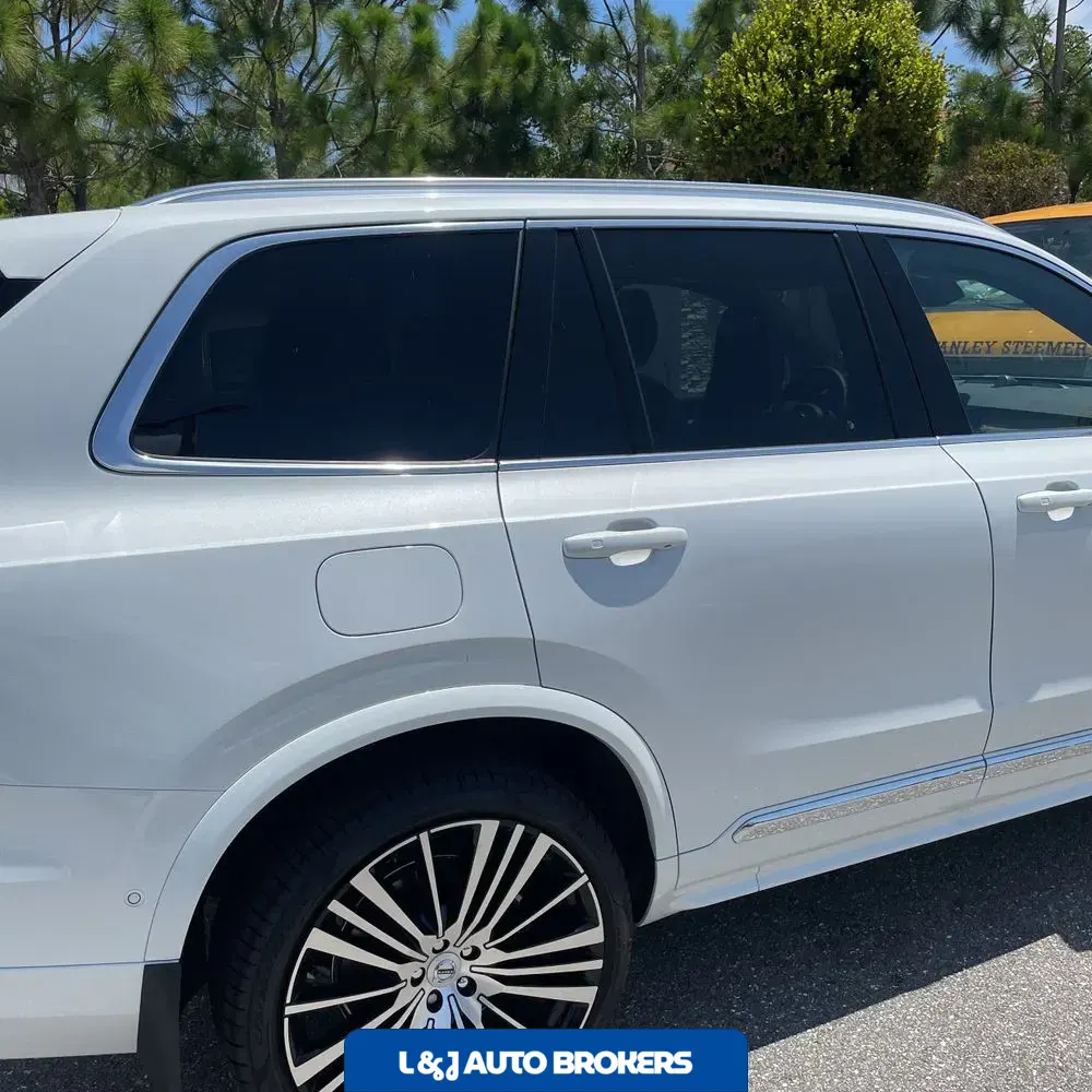 2025 Volvo XC90 B6 - Ultra