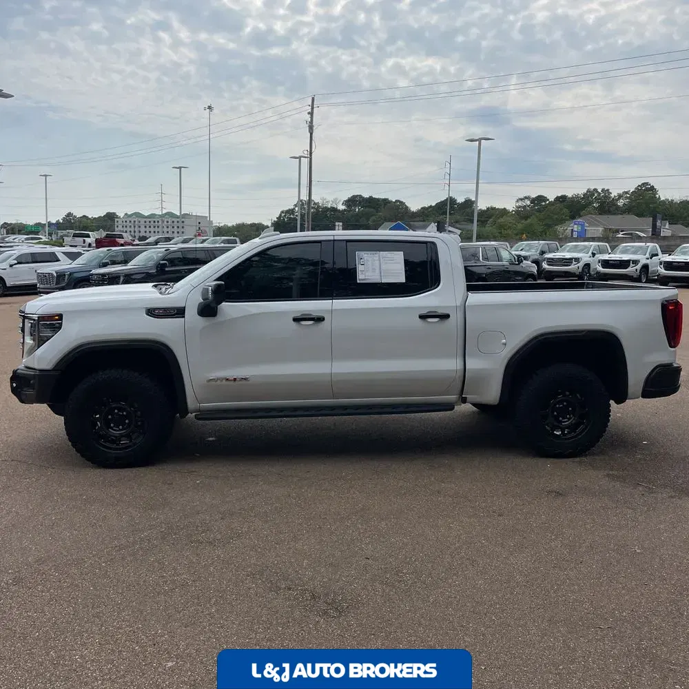 2024 GMC Sierra 1500 AT4X