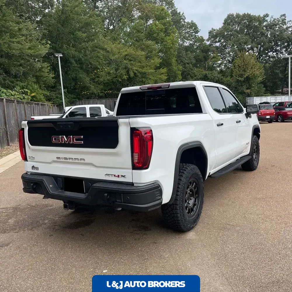 2024 GMC Sierra 1500 AT4X