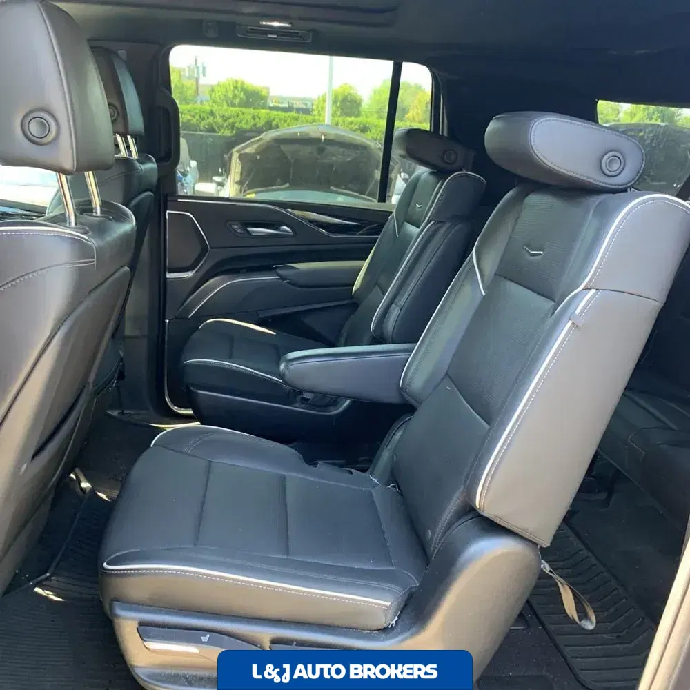 2023 Cadillac Escalade ESV Sport
