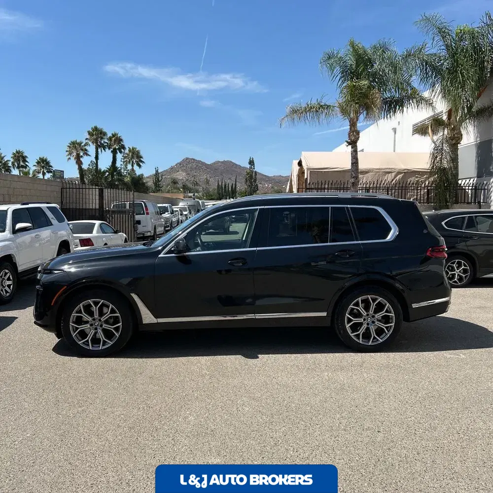2025 BMW X7 XDrive40i