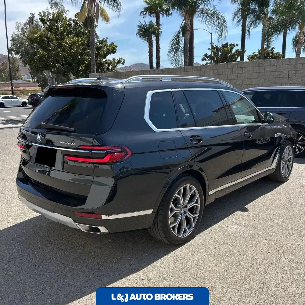 2025 BMW X7 XDrive40i