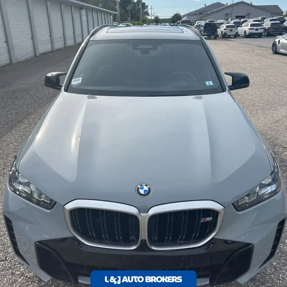 2024 BMW X5 M60i