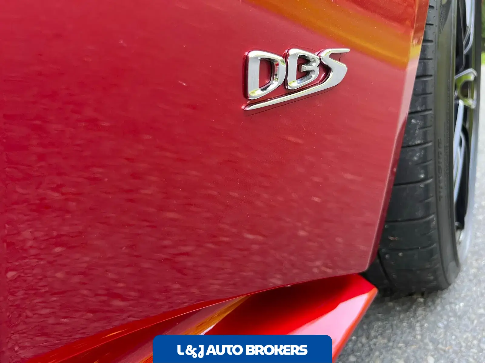 2019 Aston Martin DBS Superleggera Coupe