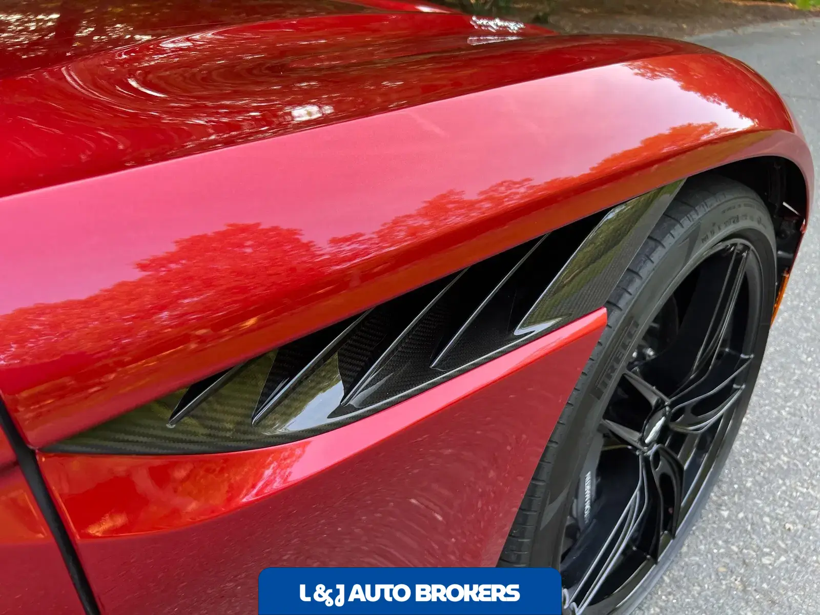 2019 Aston Martin DBS Superleggera Coupe