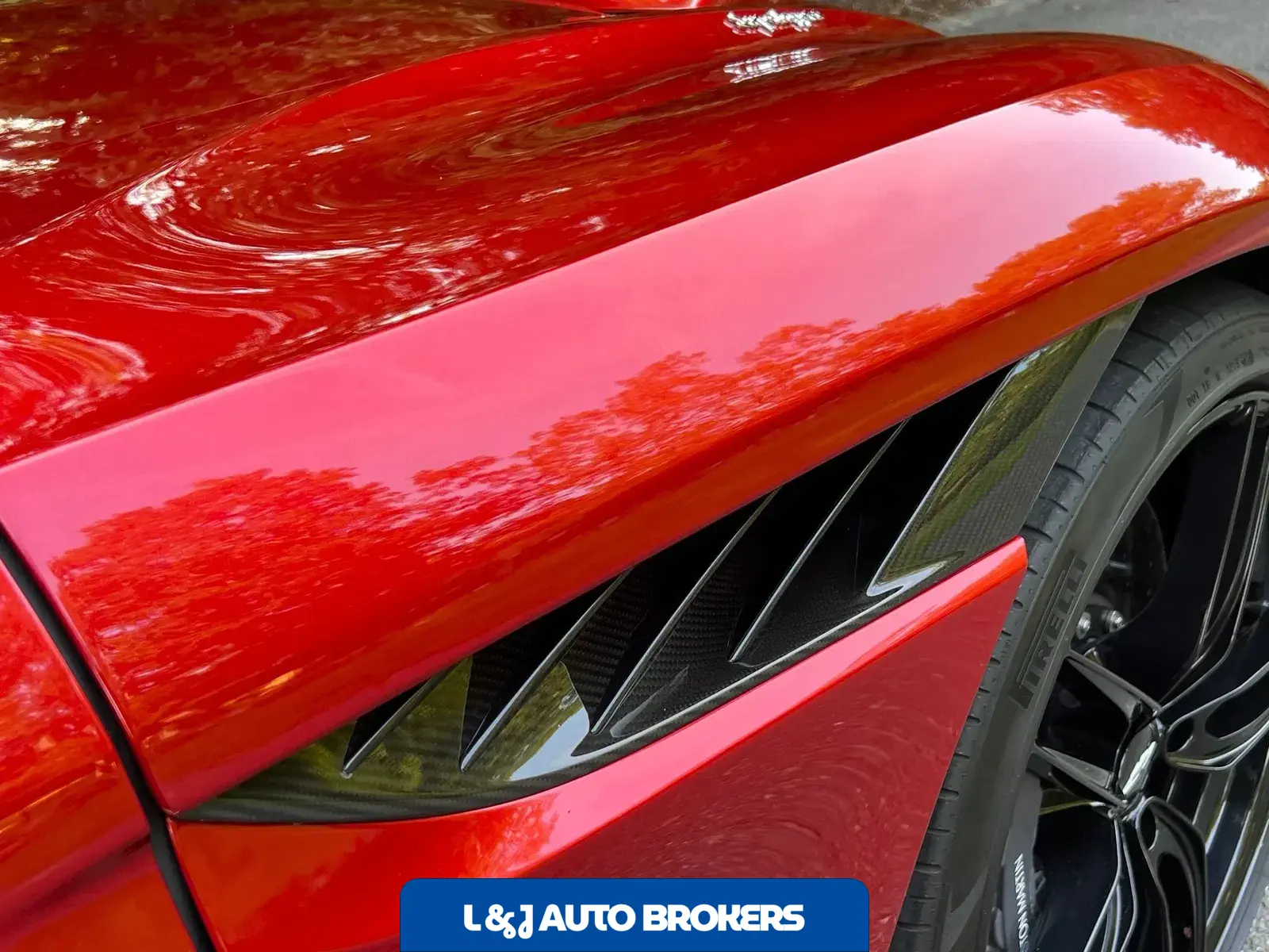 2019 Aston Martin DBS Superleggera Coupe