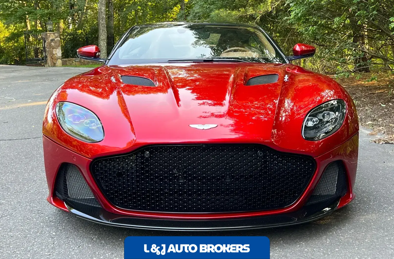 2019 Aston Martin DBS Superleggera Coupe