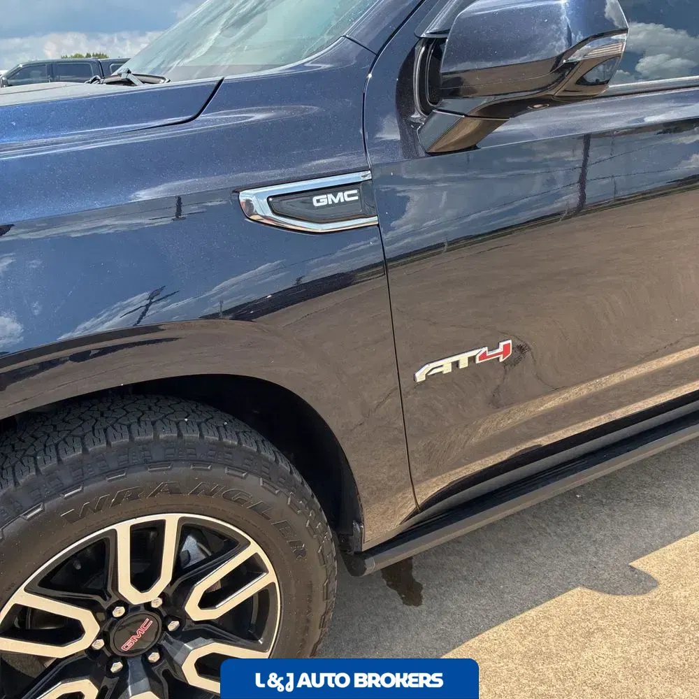 2022 GMC Yukon AT4