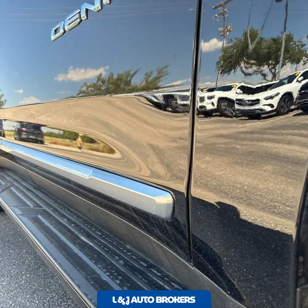 2024 GMC Yukon Denali