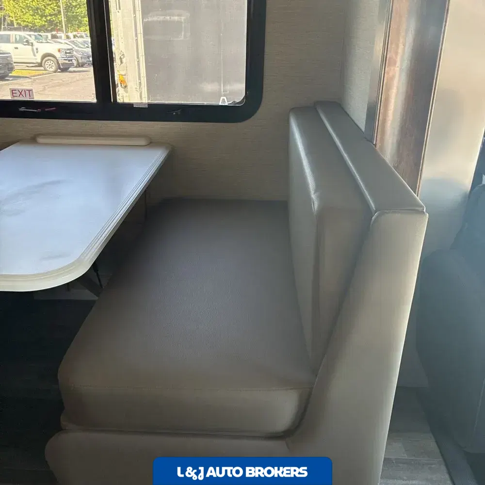 2020 Tiffin Motorhome Wayfarer