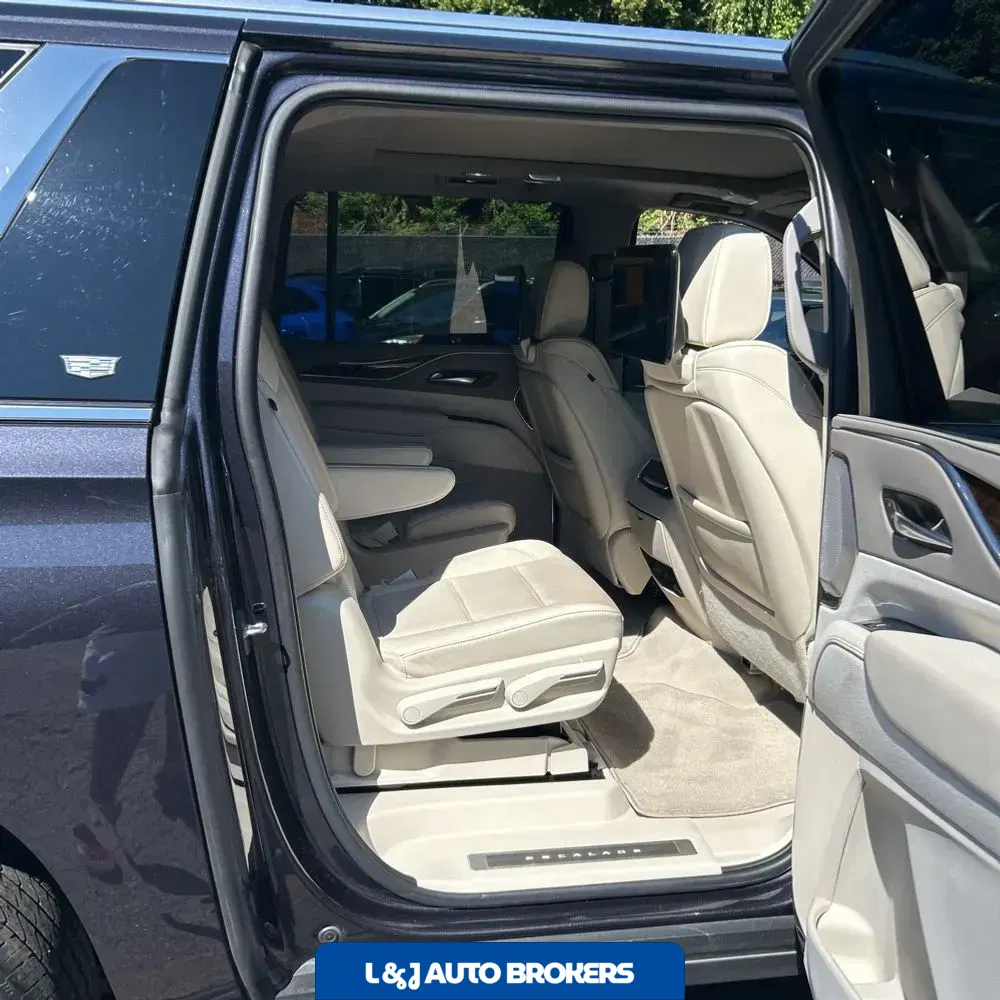 2023 Cadillac Escalade ESV Premium Luxury Platinum