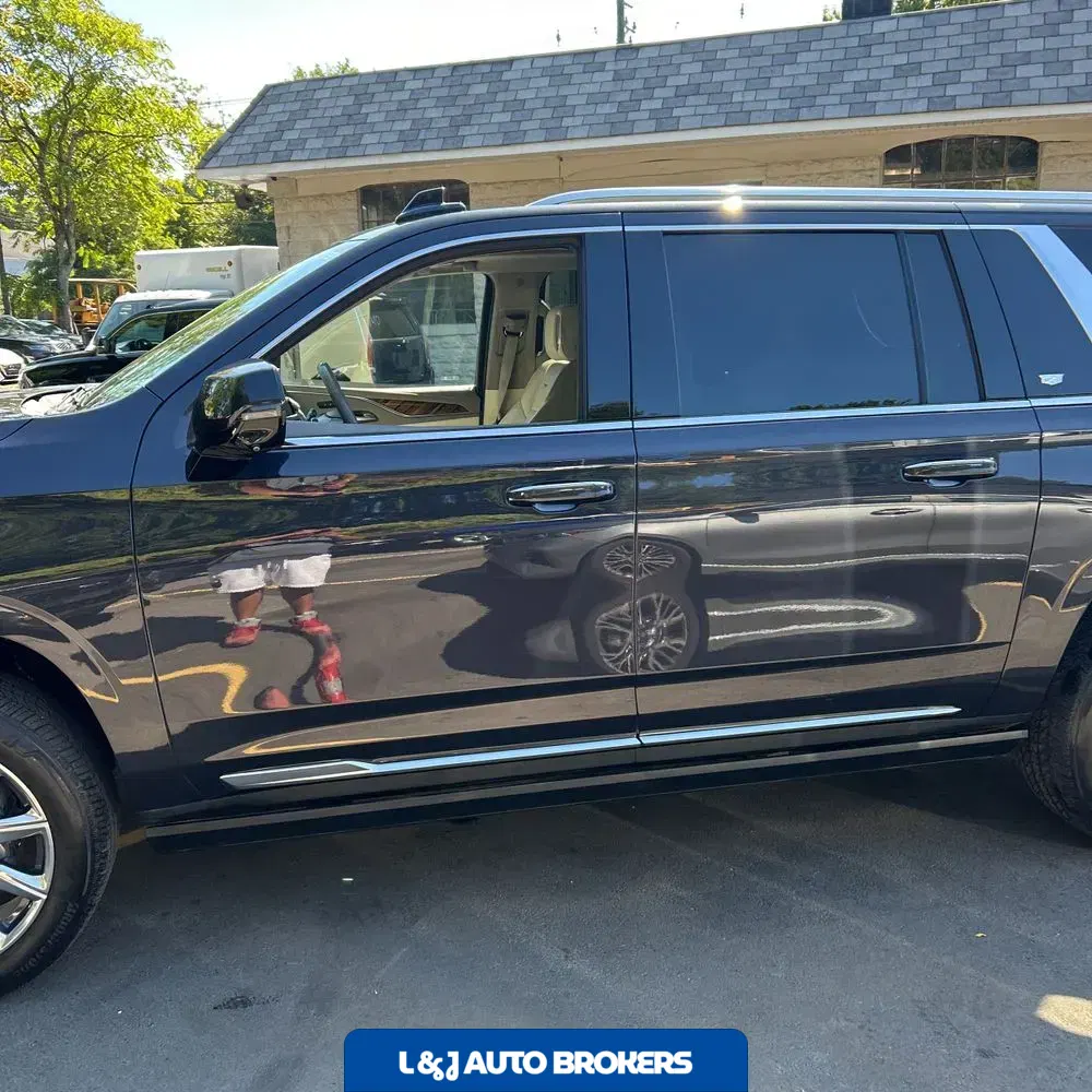 2023 Cadillac Escalade ESV Premium Luxury Platinum