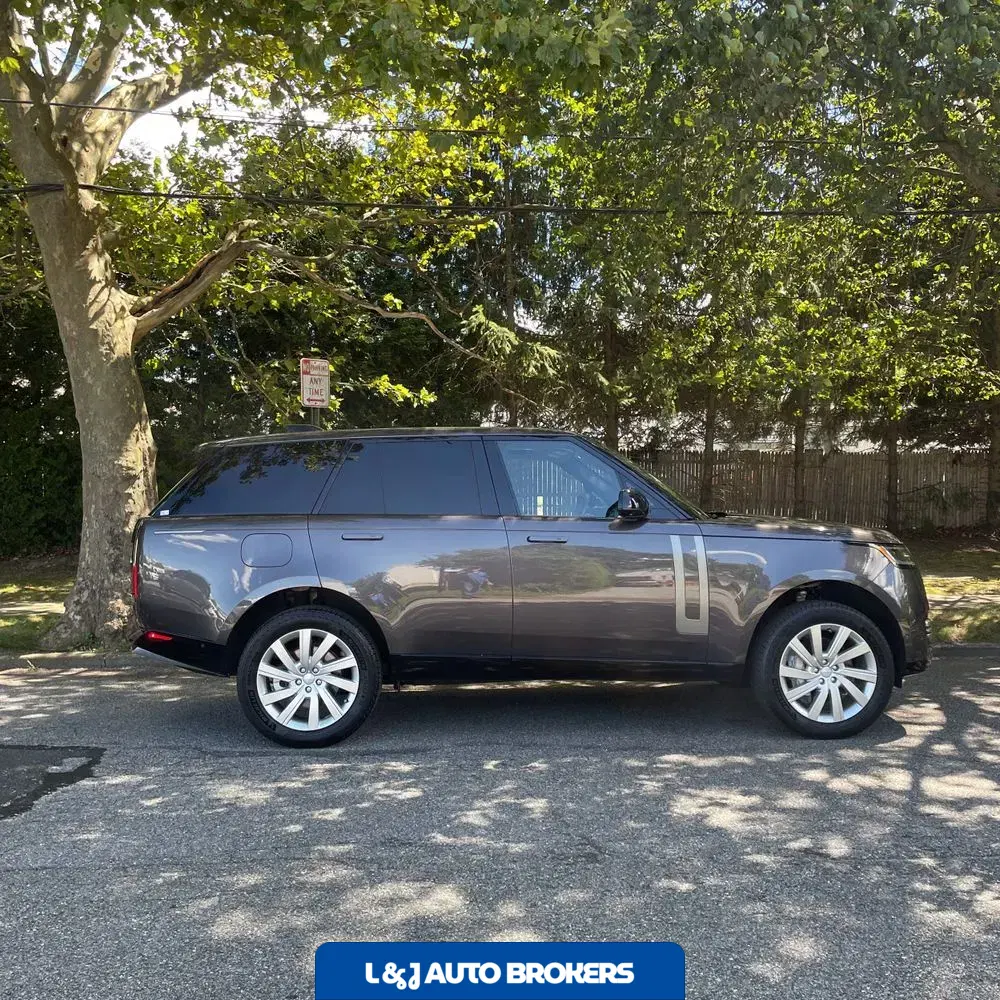2023 Land Rover Range Rover SE