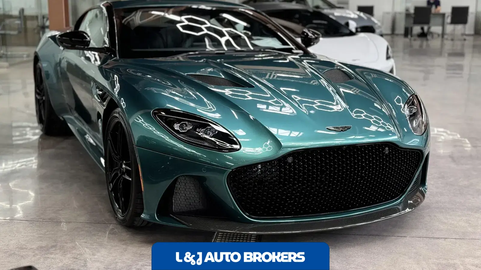 2022 Aston Martin DBS Superleggera Coupe