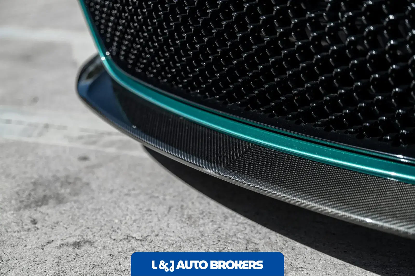 2022 Aston Martin DBS Superleggera Coupe