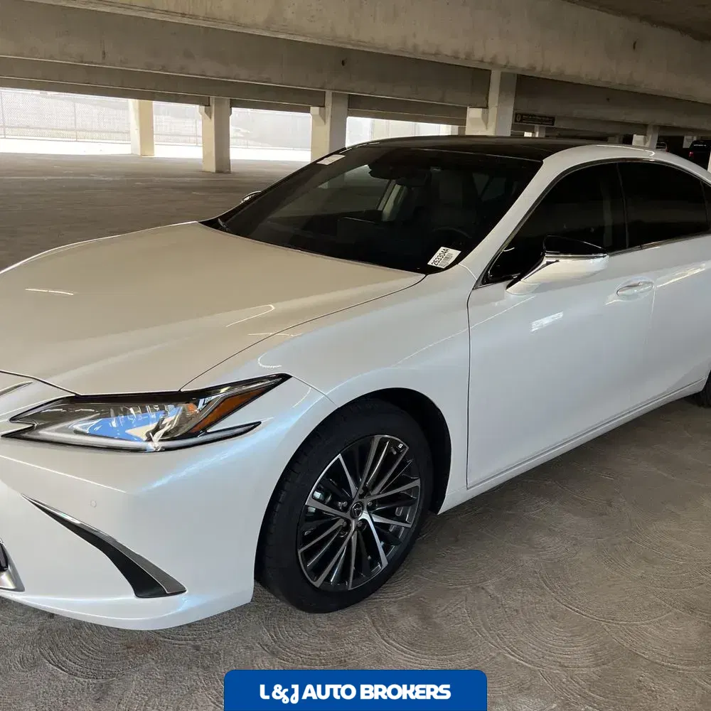 2025 Lexus ES 350 Base