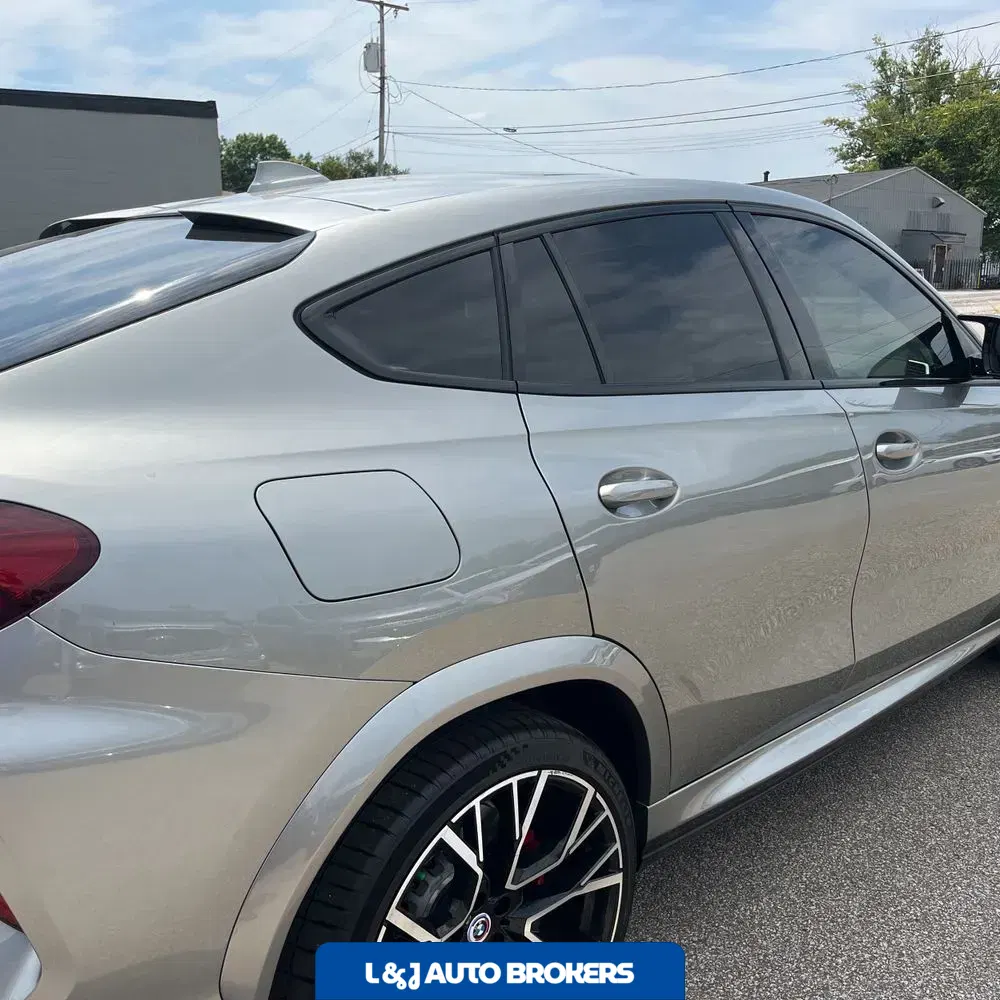 2023 BMW X6 M
