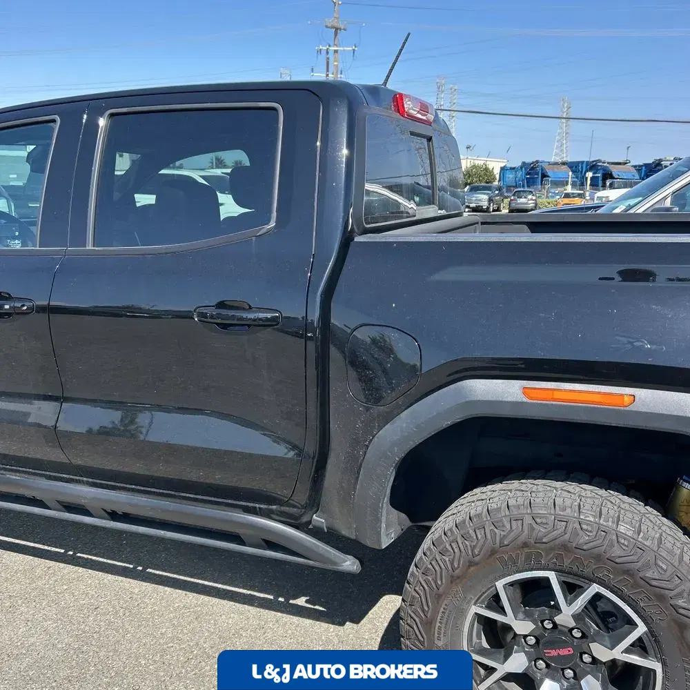 2023 GMC Canyon AT4X