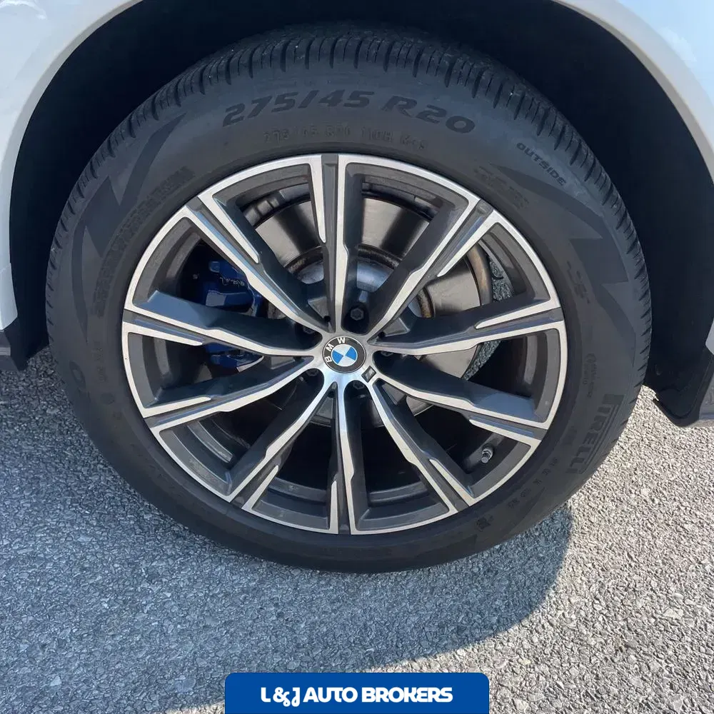 2022 BMW X6 M50i