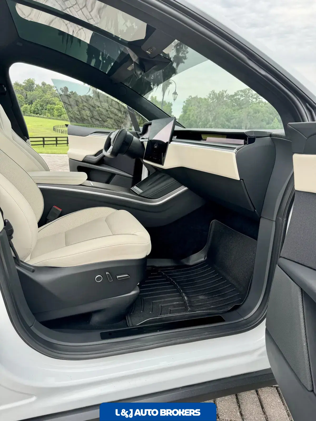 2022 Tesla Model X Plaid