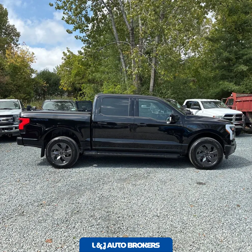 2024 Ford F-150 Lightning Lariat