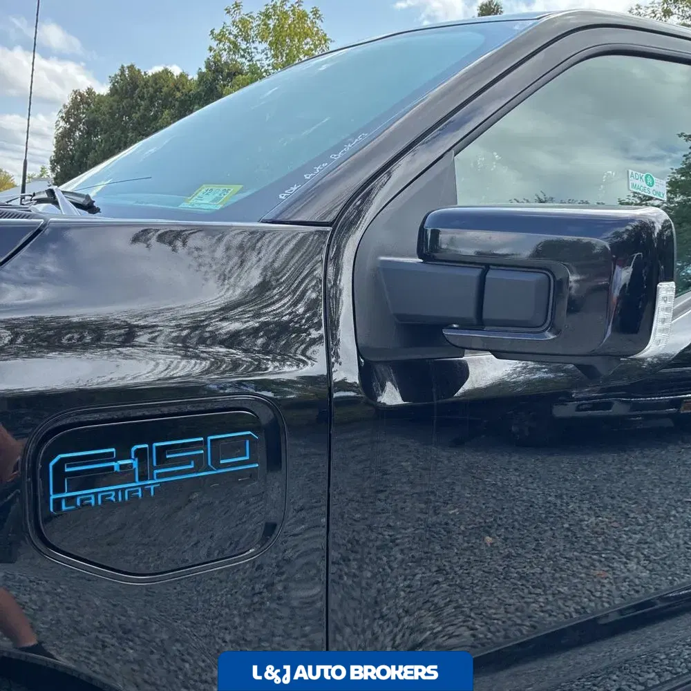 2024 Ford F-150 Lightning Lariat