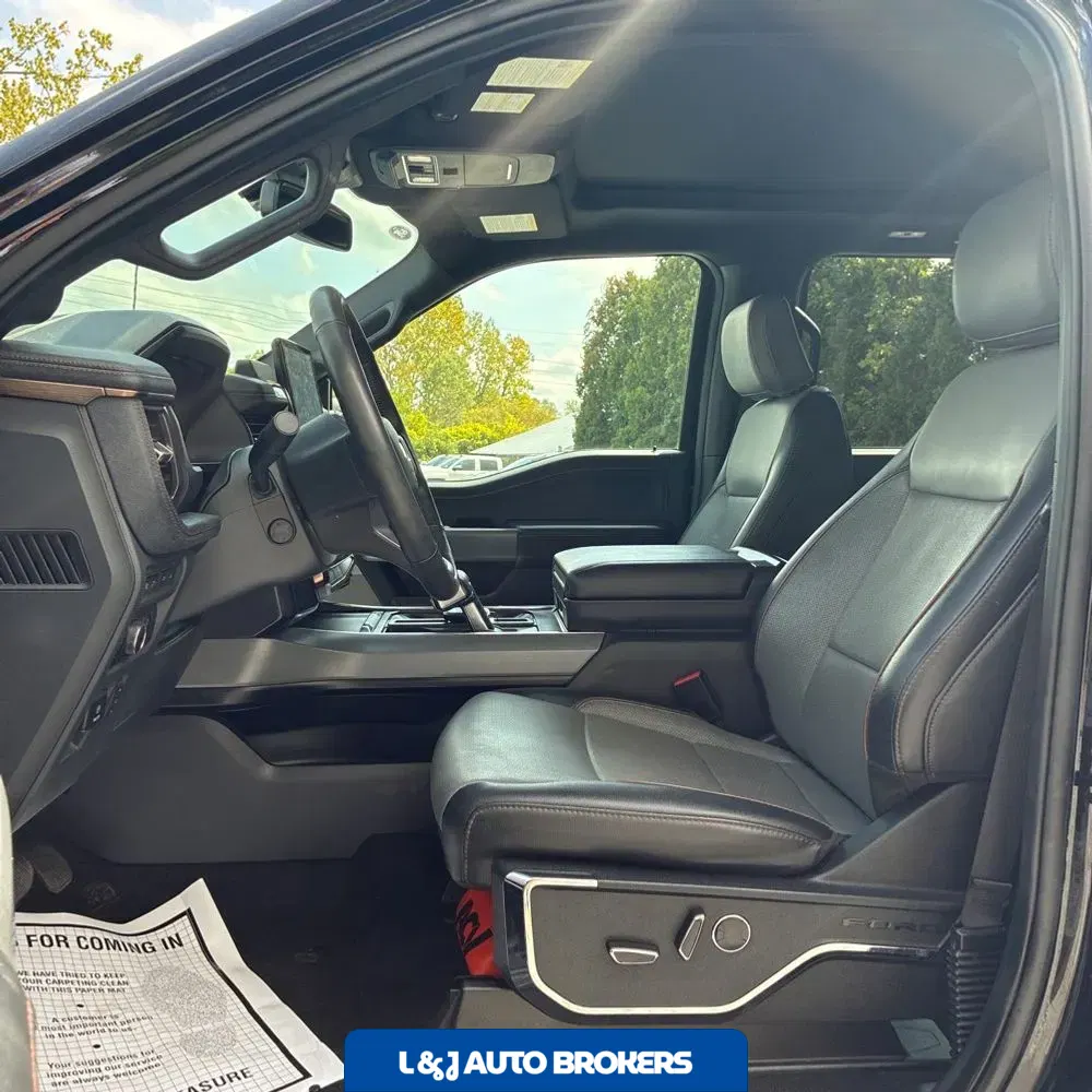 2024 Ford F-150 Lightning Lariat