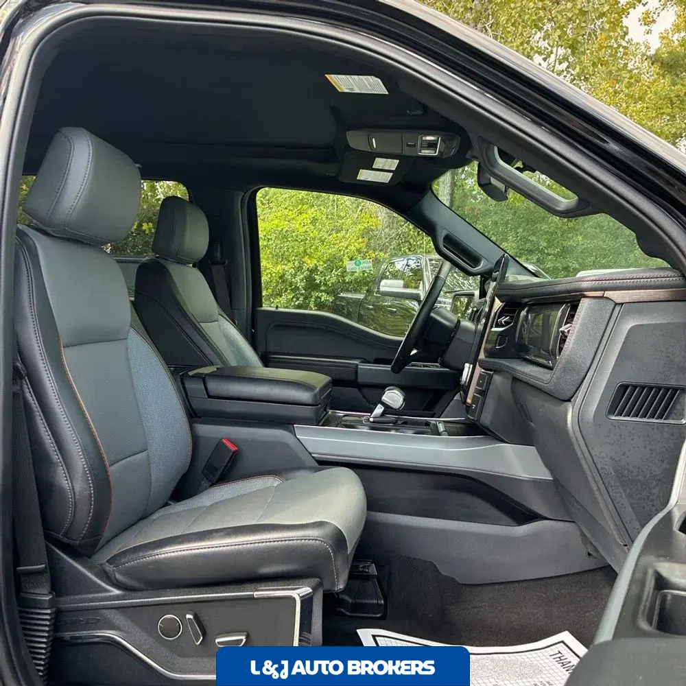 2024 Ford F-150 Lightning Lariat