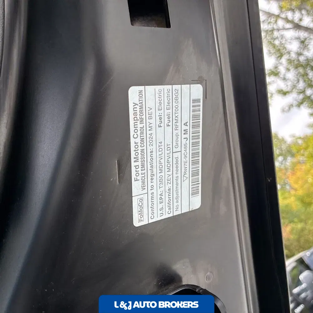 2024 Ford F-150 Lightning Lariat