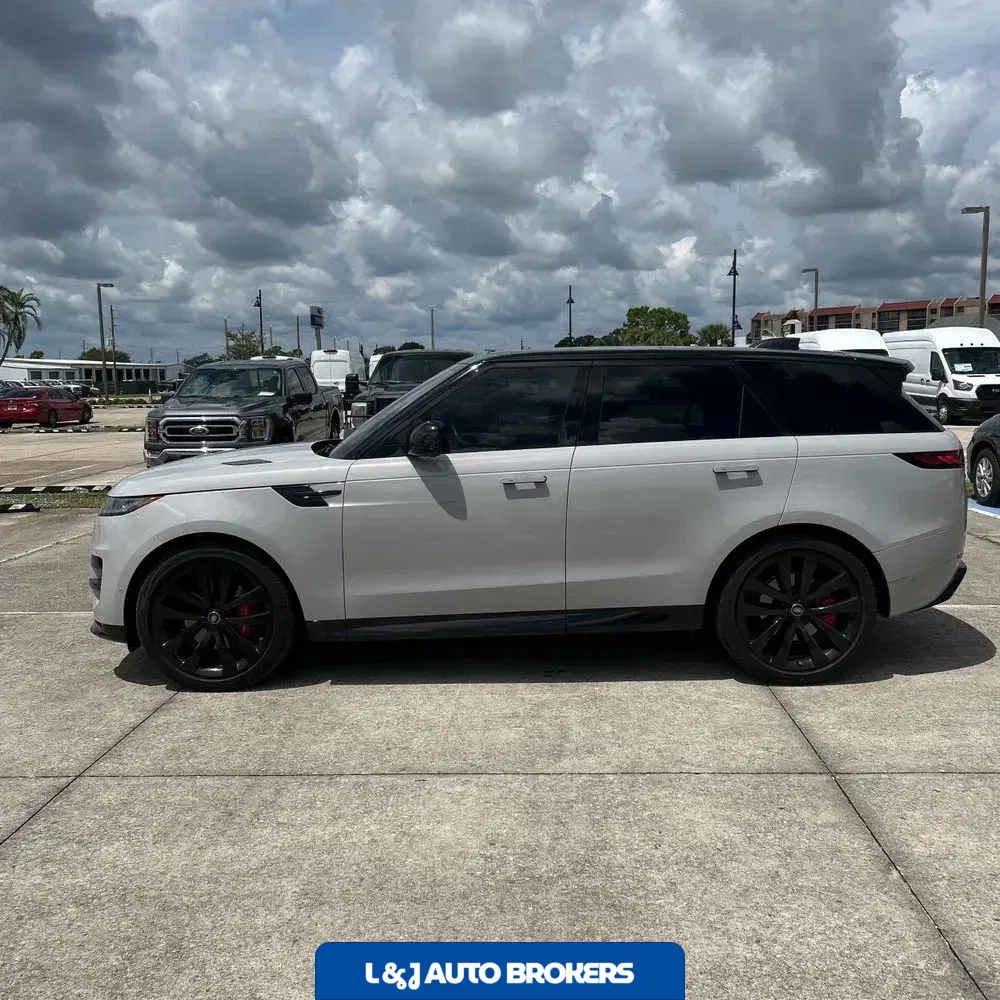 2023 Land Rover Range Rover Sport SE DYN