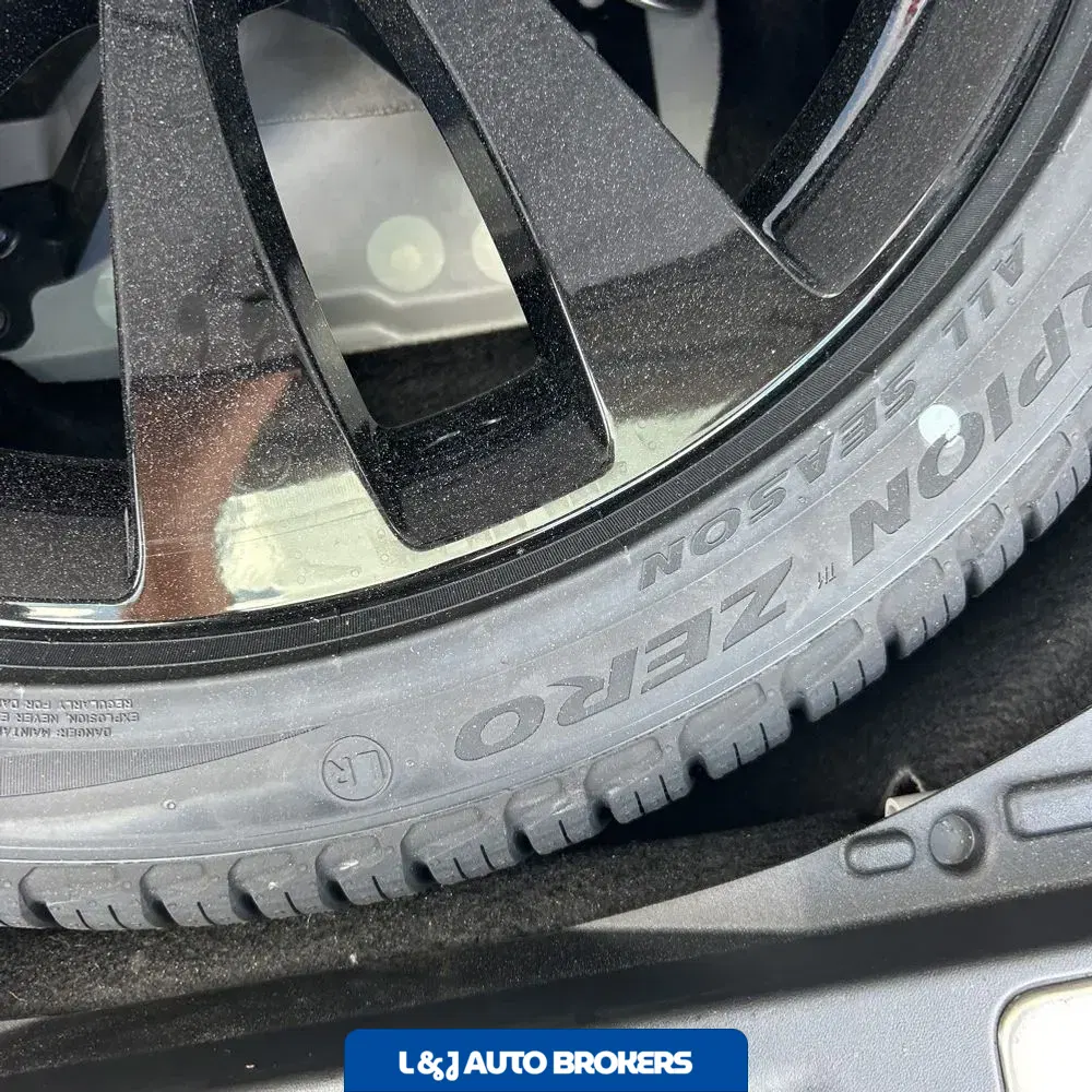 2023 Land Rover Range Rover Sport SE DYN