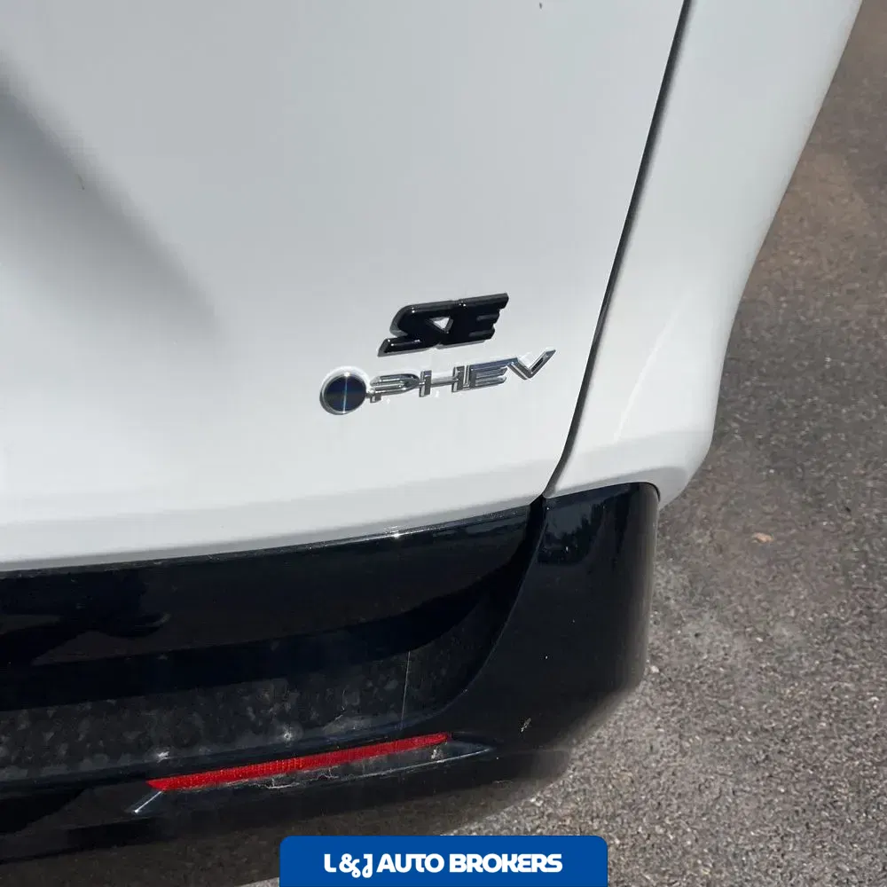 2025 Toyota RAV4 Plug-in Hybrid SE