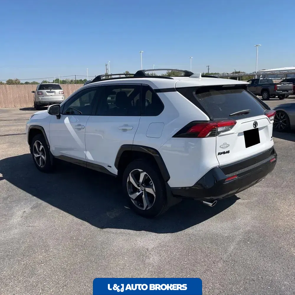2025 Toyota RAV4 Plug-in Hybrid SE