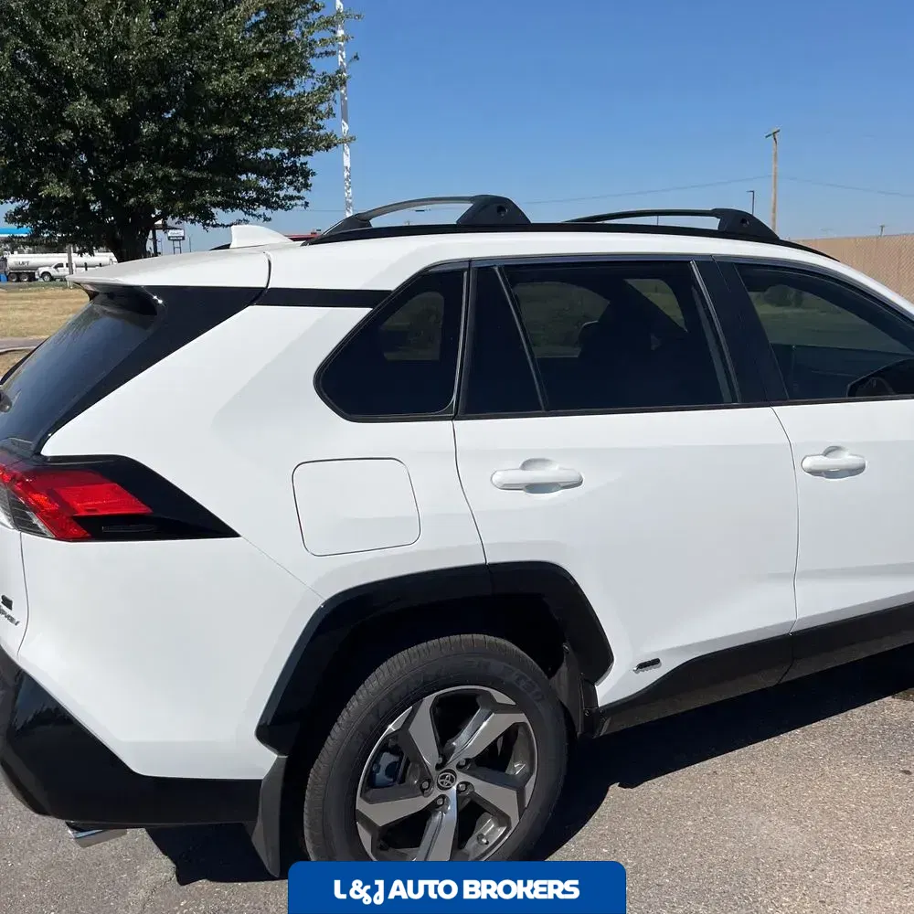 2025 Toyota RAV4 Plug-in Hybrid SE