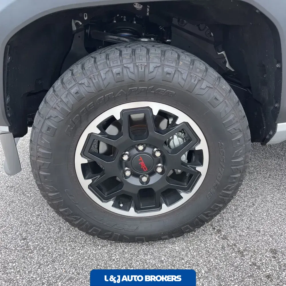 2025 Toyota Tacoma TRD Off-Road HV