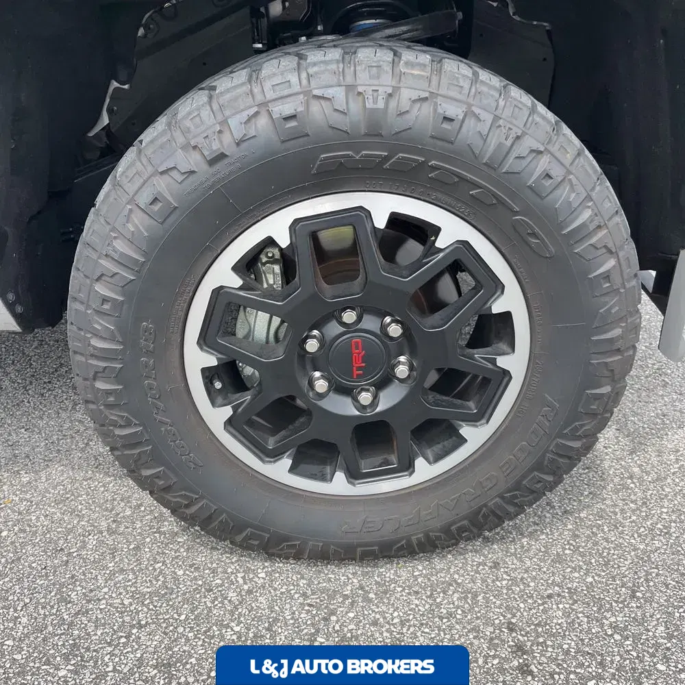 2025 Toyota Tacoma TRD Off-Road HV