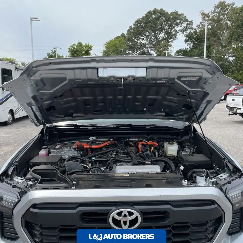 2025 Toyota Tacoma TRD Off-Road HV