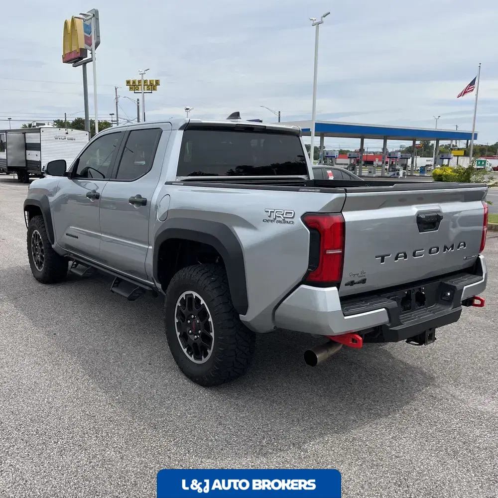 2025 Toyota Tacoma TRD Off-Road HV