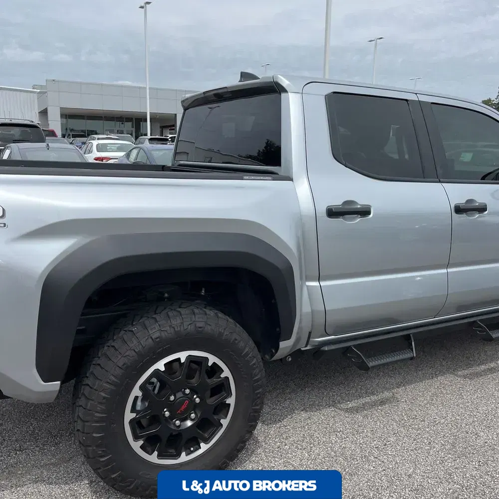 2025 Toyota Tacoma TRD Off-Road HV