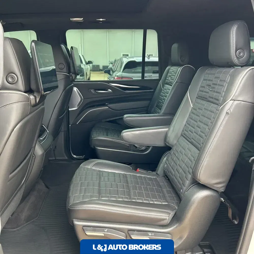 2023 Cadillac Escalade-V ESV Base
