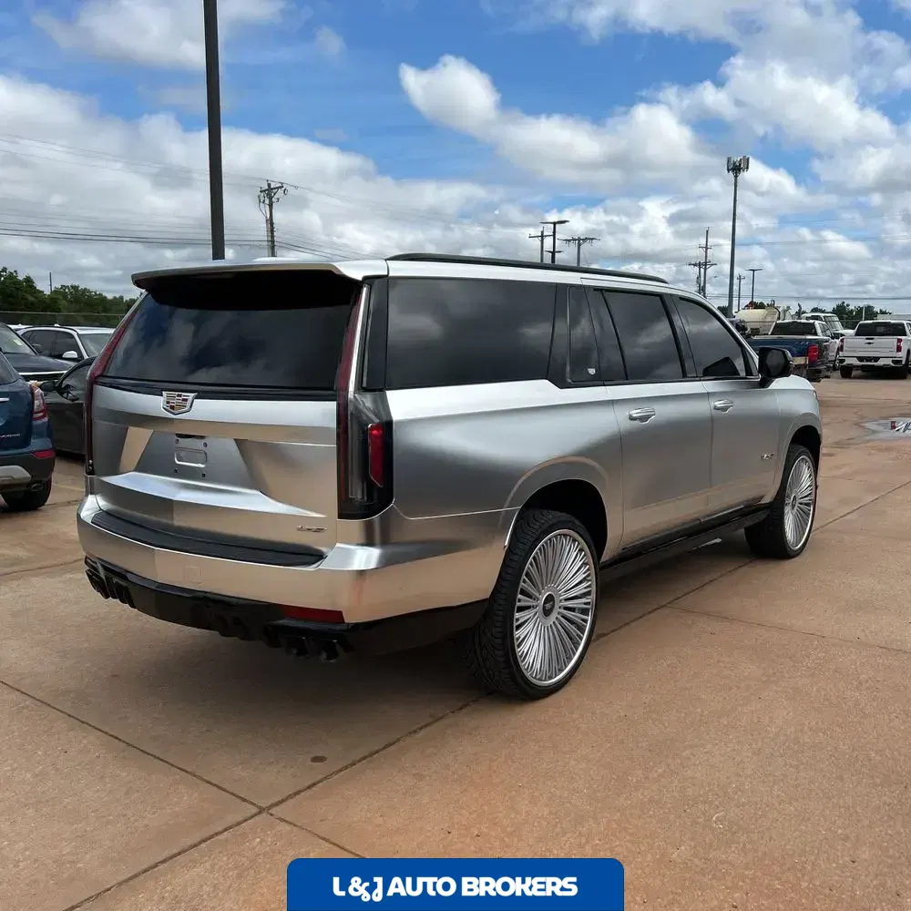 2023 Cadillac Escalade-V ESV Base