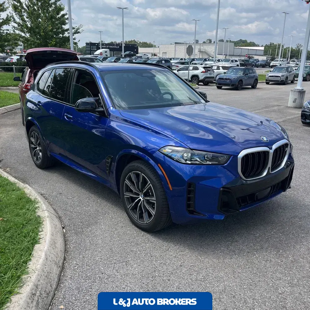 2024 BMW X5 M60i