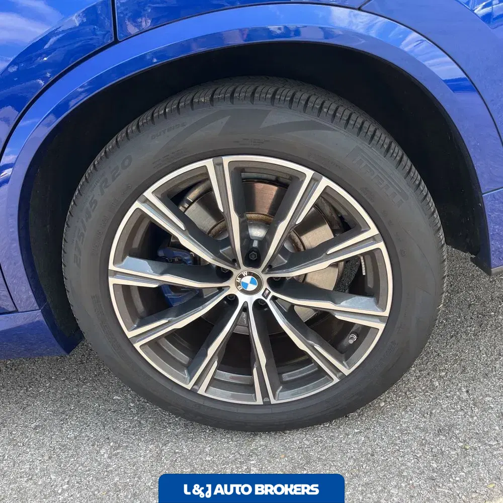 2024 BMW X5 M60i