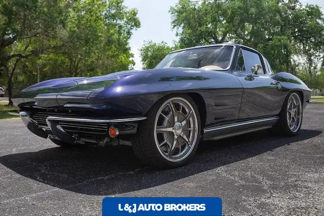 1963 Chevrolet Corvette Custom Split Window Coupe