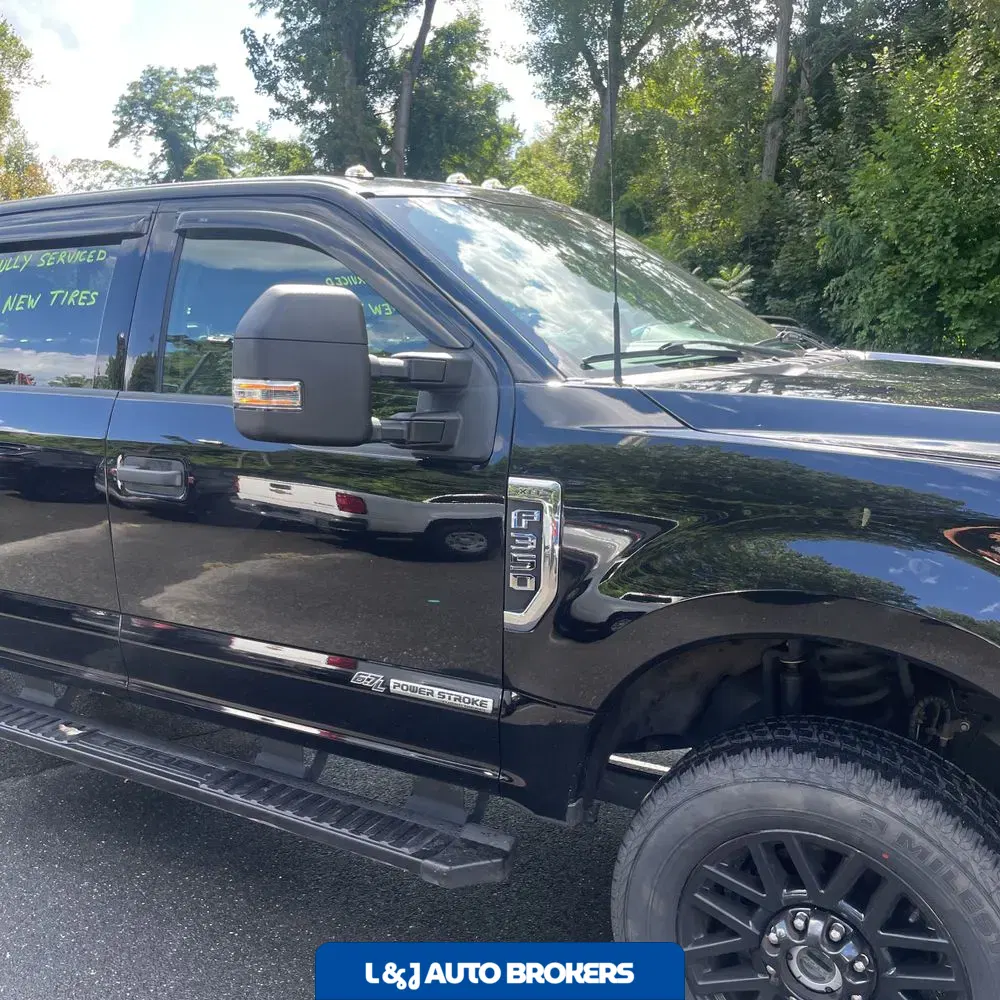 2022 Ford F-350 Super Duty XLT